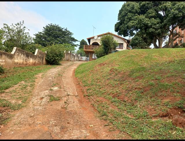 4 BEDROOM FREEHOLD FOR SALE IN ISIPINGO HILLS